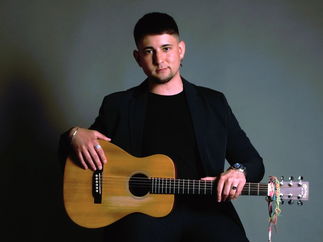 Promo Luciano Singer Guitarist East Sussex