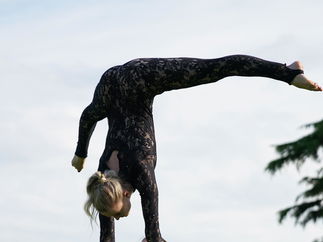 Promo Acrobatic Duo Contortionist Bristol