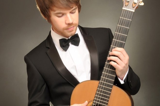 Promo DZ Guitar Classical Guitarist Hertfordshire