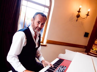 Promo Edmond Oakley Pianist Merseyside