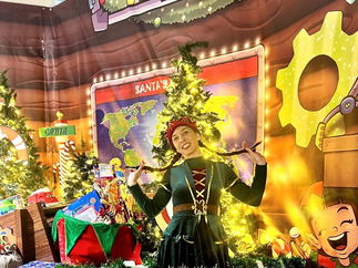 Promo Santa and His Walkabout Elves Christmas Entertainer Staffordshire