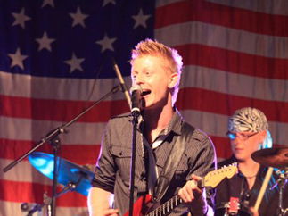 Promo Resident Heroes Rock and Pop Trio London