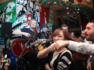 Promo Resident Heroes Rock and Pop Trio London