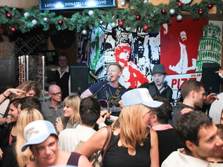 Promo Resident Heroes Rock and Pop Trio London