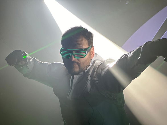 Promo Dorel Oprea LED Laser Piano Pianist Hampshire