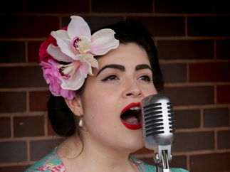 Promo Lily Belle Solo Singer With Tracks Bedfordshire