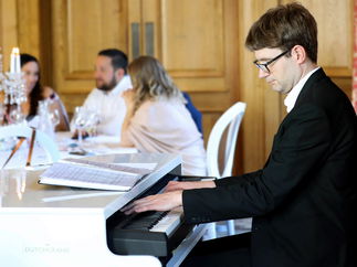 Promo Tom K Pianist Hampshire