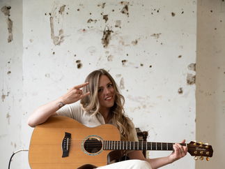 Promo Cydney Smith Singer Guitarist London