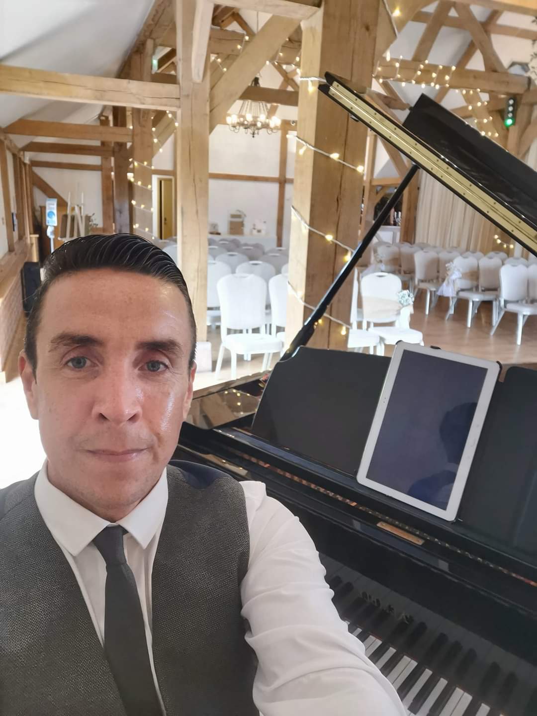 JB Piano Pianist Liverpool, Merseyside Alive Network