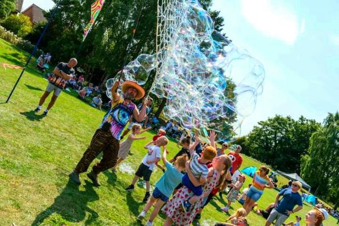 Promo Luna Bubbles Childrens Entertainer Newcastle upon Tyne