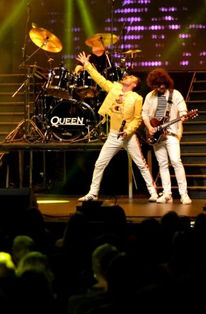 Promo (Queen) We Will Rock You Queen Tribute Band Staffordshire
