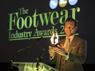 Promo Keven Starl Cabaret & Close Up Magician Surrey