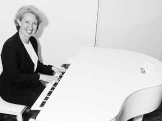 Promo Sandra Lardner Pianist Surrey