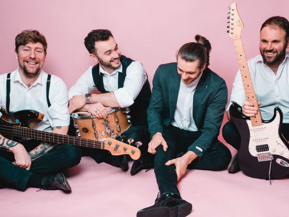 Promo Get On Up Function Band East Sussex