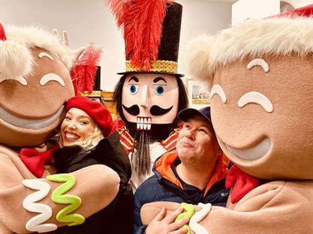 artists similar to Giant Nutcracker Heads