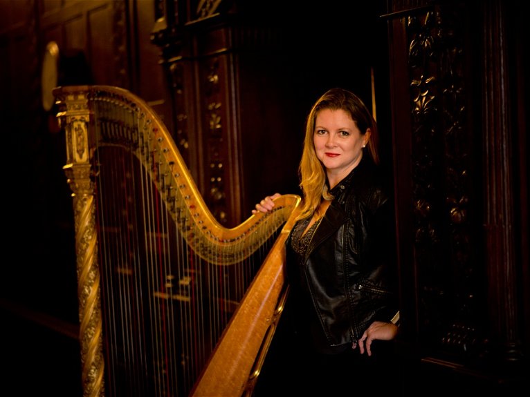 artists similar to Fiona Hosford (Harpist)