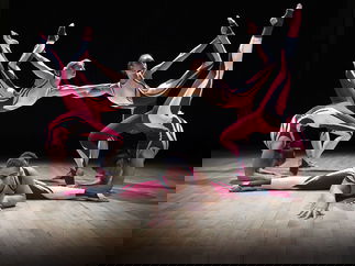 Promo Elite Rhythmic Gymnasts Circus Performer London