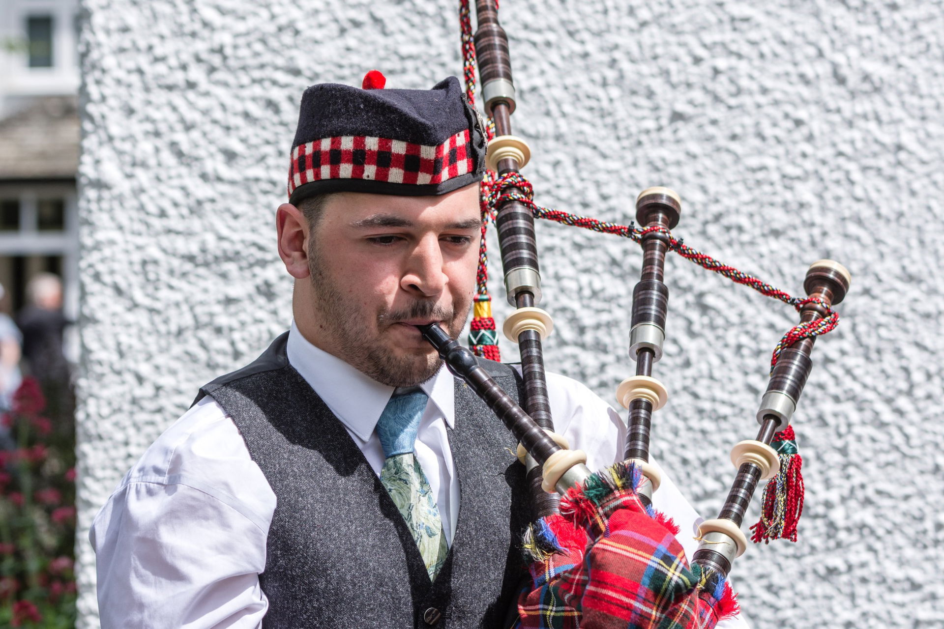 Bagpiper Hector Bagpipe Player London Alive Network