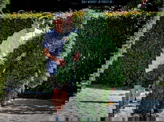 Promo Funky Flower And Hedge People Mix And Mingle Flower and Hedge People London