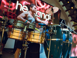 Promo DJ Live and Ibiza Percussion Experience Party DJ Bedfordshire