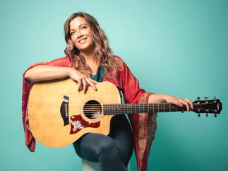 Promo Heidi Peach Singer Guitarist Bedfordshire