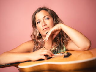 Promo Heidi Peach Singer Guitarist Bedfordshire