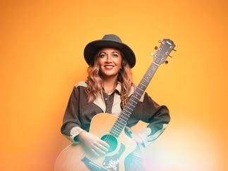 Promo Heidi Peach Singer Guitarist Bedfordshire