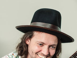 Promo Henry Hunter Solo Singer-Guitarist North Yorkshire