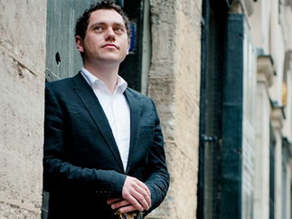 Promo Henry Robinson Classical Guitarist Vale of Glamorgan