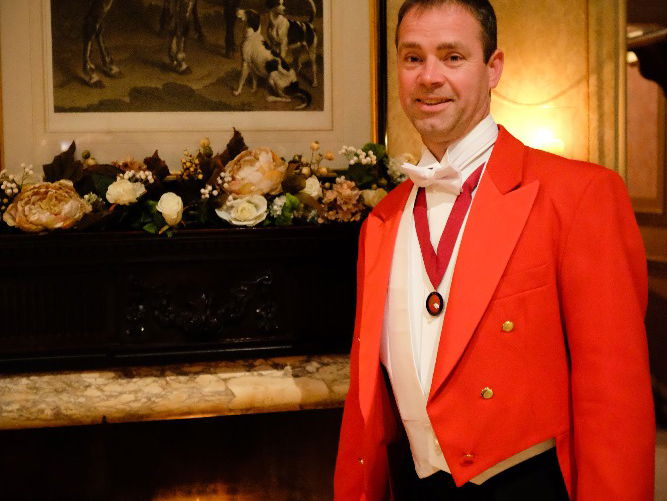 artists similar to The Modern Toastmaster