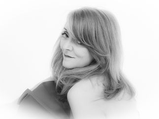 Promo Holly Sings Jazz Vocalist Lancashire