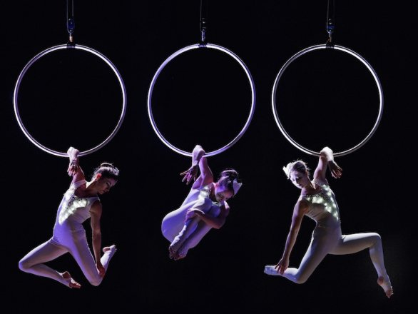 Promo Aerial Hoop Displays Circus Performer London
