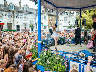 Promo Style! - A Tribute to Taylor Swift Tribute Act Leicestershire