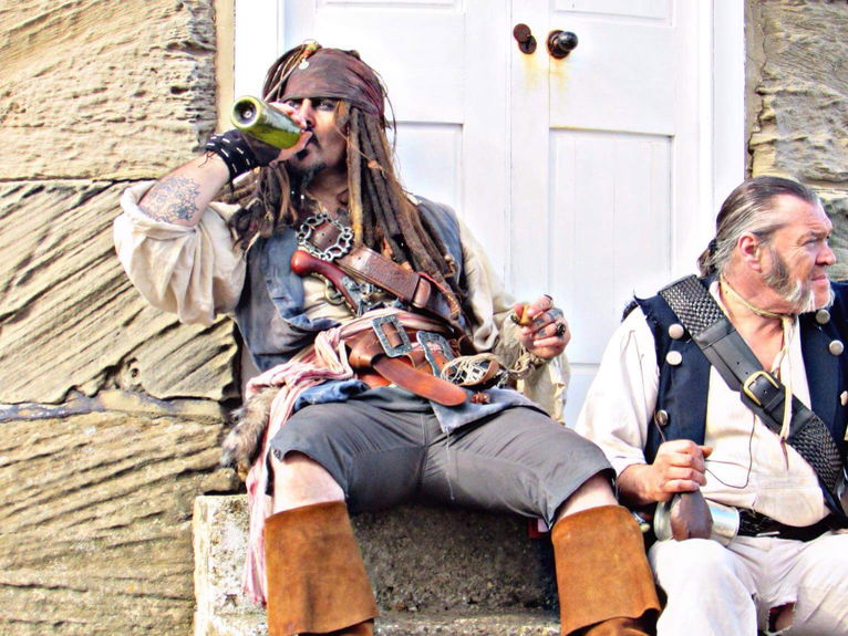 artists similar to Captain Jack and Crew