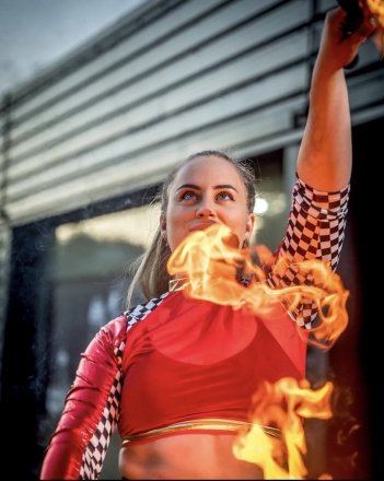 Promo Fire Show Extravaganza Fire Performer Hertfordshire