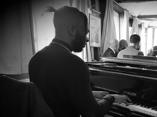 Promo Darell Keys Pianist Hertfordshire