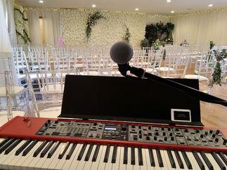 Promo Mairi Singer-Pianist West Yorkshire