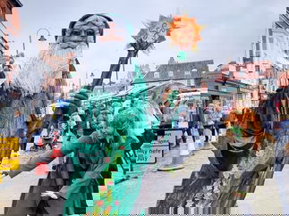 Promo Wizard Walkabout Puppet Street Performer East Yorkshire