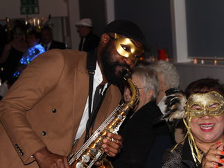 Promo Sax U Saxophonist London