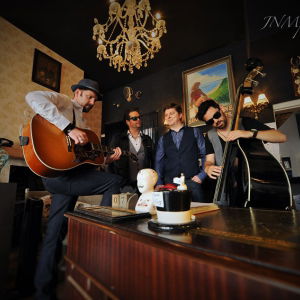 Promo The Huxleys  Dorset
