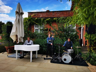 Promo Jazz It Up Jazz Band Kent