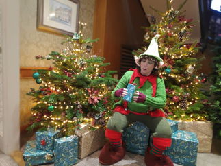 Promo The Knitted Elves Christmas Walkabout Act London