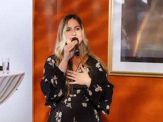 Promo Lara Solo Singer With Tracks Buckinghamshire