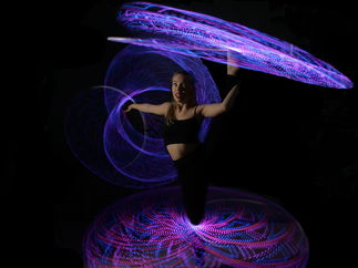 Promo Hula Hoop Sophia Circus Performer Devon