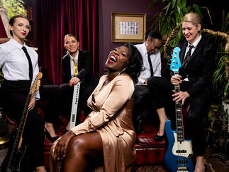 Promo Mrs X Function Band London