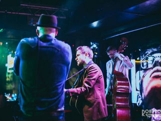 Promo The Little Big Tones Rock