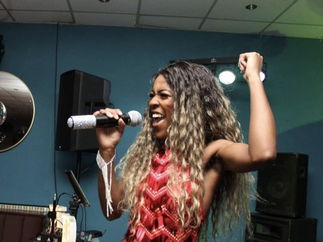 Promo Motown Queen Solo Singer With Tracks Gloucestershire