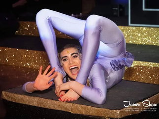 Promo Contortionist Claudia Contort Essex