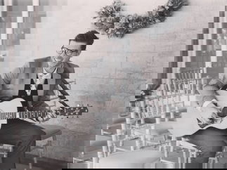 Promo Harry Benjamin Solo Singer/ Guitarist Dorset