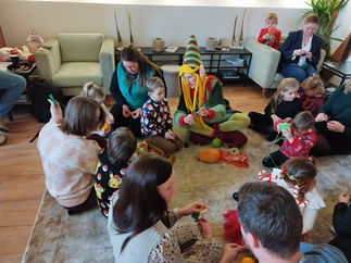 Promo The Knitted Elves Christmas Walkabout Act London